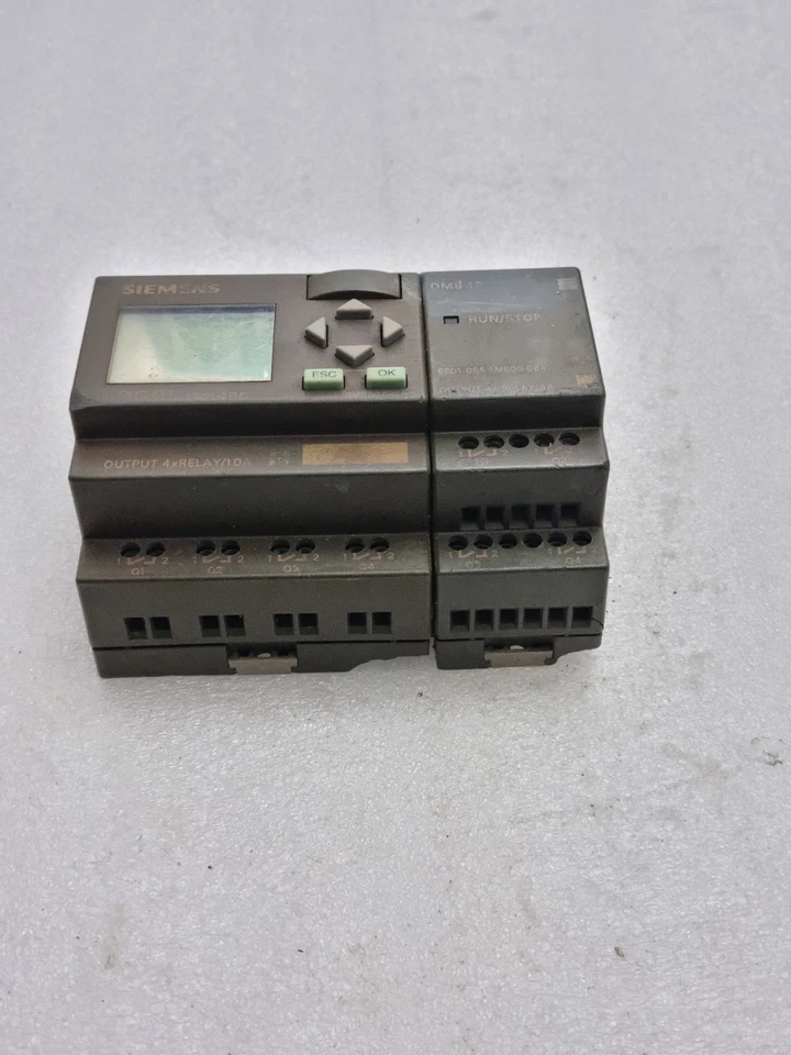 SIEMENS LOGO 12/24RC WITH EXPANSION MODUE DM8 (USED CONDITION) 12/24V DC